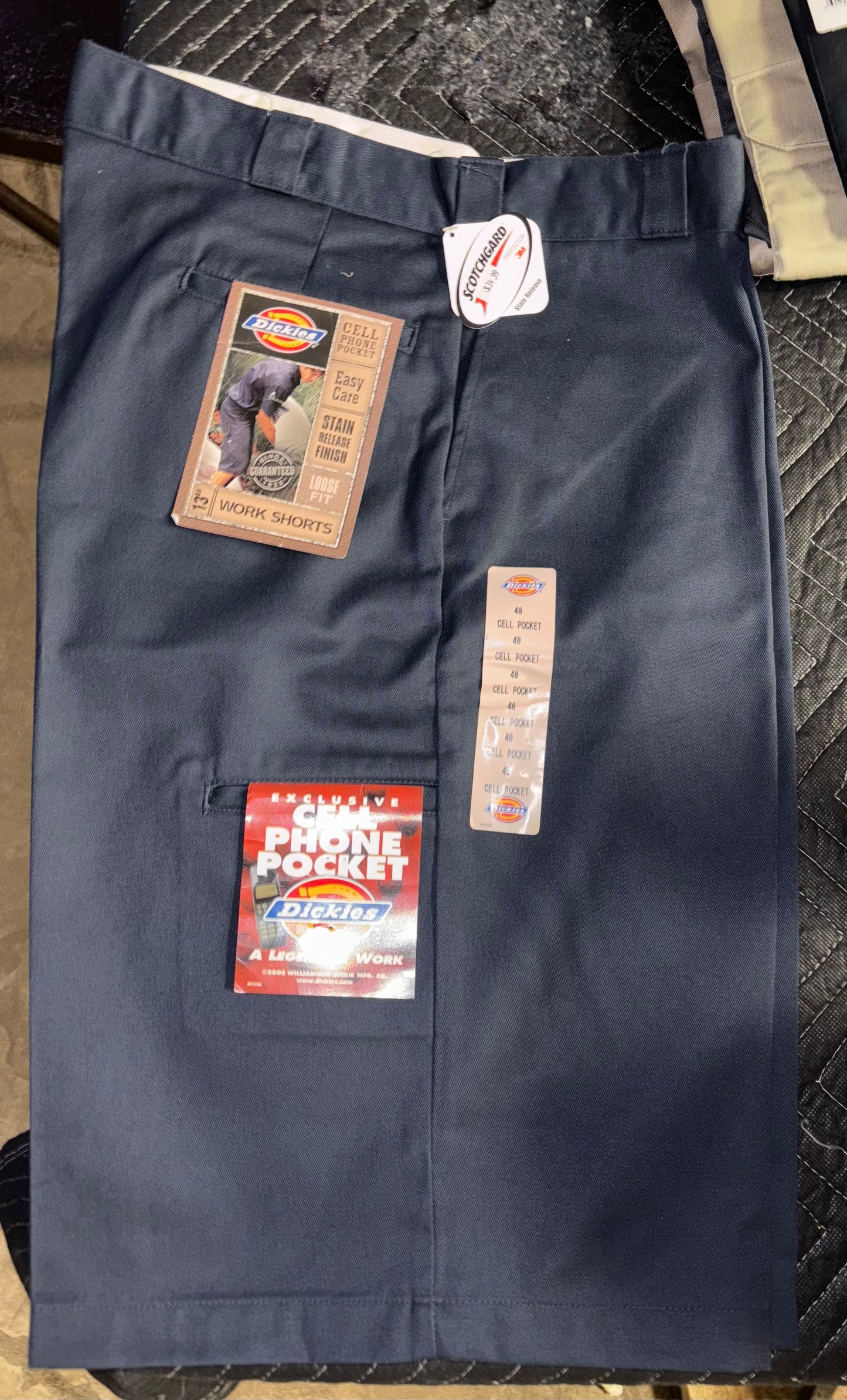 Dickies shorts (navy) limited sizing