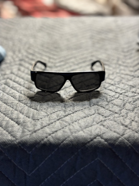 Little Kid’s sunglasses